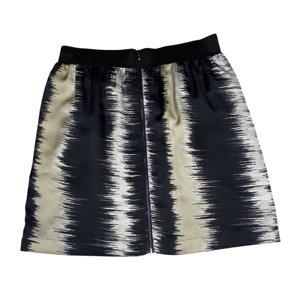 KENNETH COLE Black White and Tan Print Front Zip Skirt Size S NWT